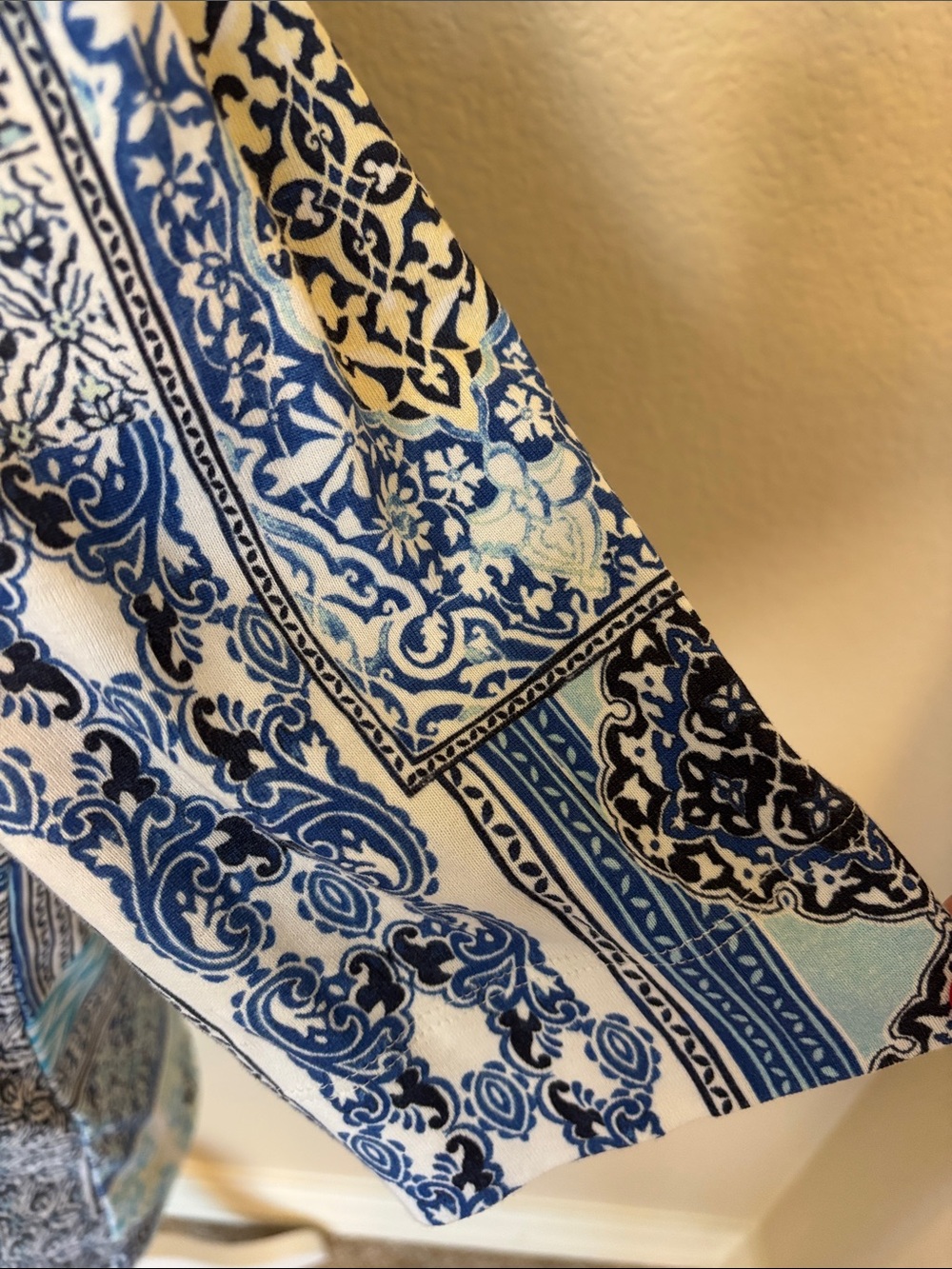 Chico's Blue, White & Green V-Neck Patterned Short Sleeve Top - Picture 3 of 7